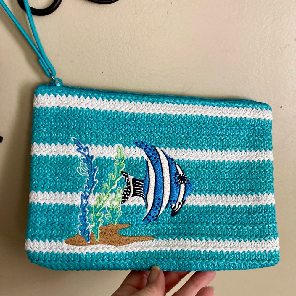Vera Bradley Turquoise and White Crochet Wristlet